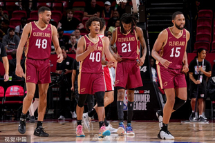 篮球社交属性为何如此强？（篮球的社交性为何格外突出？）