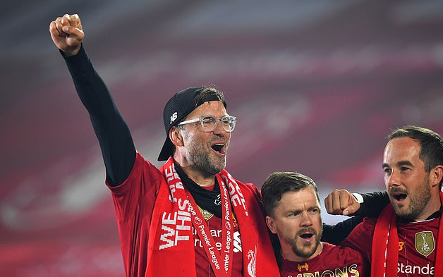 戈麦斯：儿子喜欢皮尔洛，我说光脚法好没用也要学习加图索（戈麦斯：儿子崇拜皮尔洛，但我提醒他光有脚法不够，还要向加图索学习）