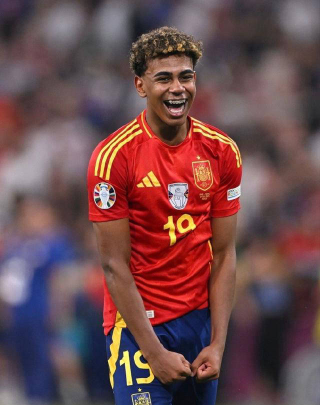 法媒：枪手和萨卡原则上已达成续约协议，新合同至2030年（法媒：阿森纳与萨卡基本谈妥续约，新约至2030年）