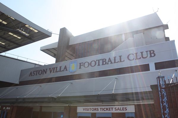 进球机器！2025年俱乐部+国家队凯恩65场比赛轰入60球（凯恩太猛：2025年代表俱乐部与国家队65战斩获60球）