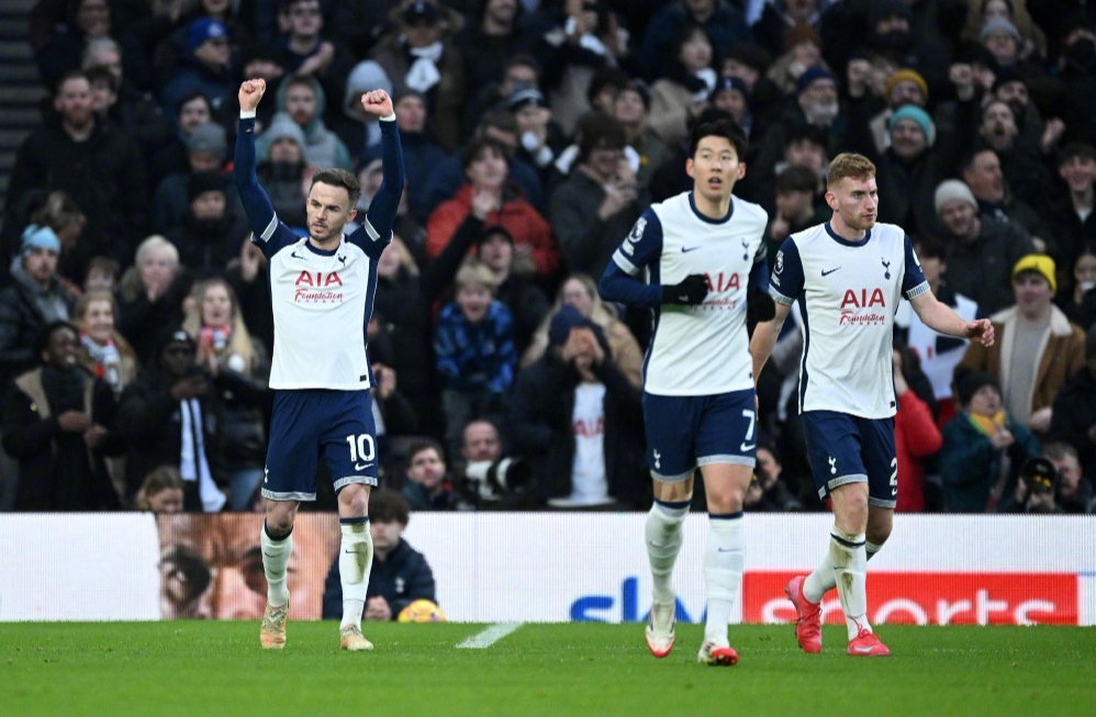 杜兰特关键补篮逆转比分（杜兰特关键补篮完成反超）