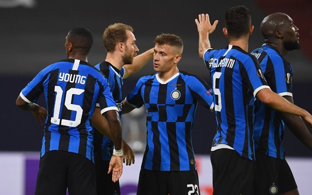 门将扑出点球，粉碎对手反扑希望（神勇门将拒点，扼杀对手翻盘希望）