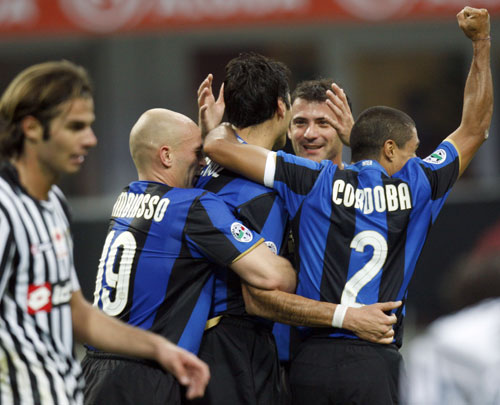 魔鬼主场告破！猛龙此前主场8连胜，被湖人终结（湖人终结猛龙主场八连胜，魔鬼主场神话告破）