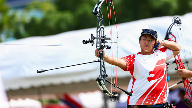 荷兰队攻势凌厉（荷兰队火力全开）