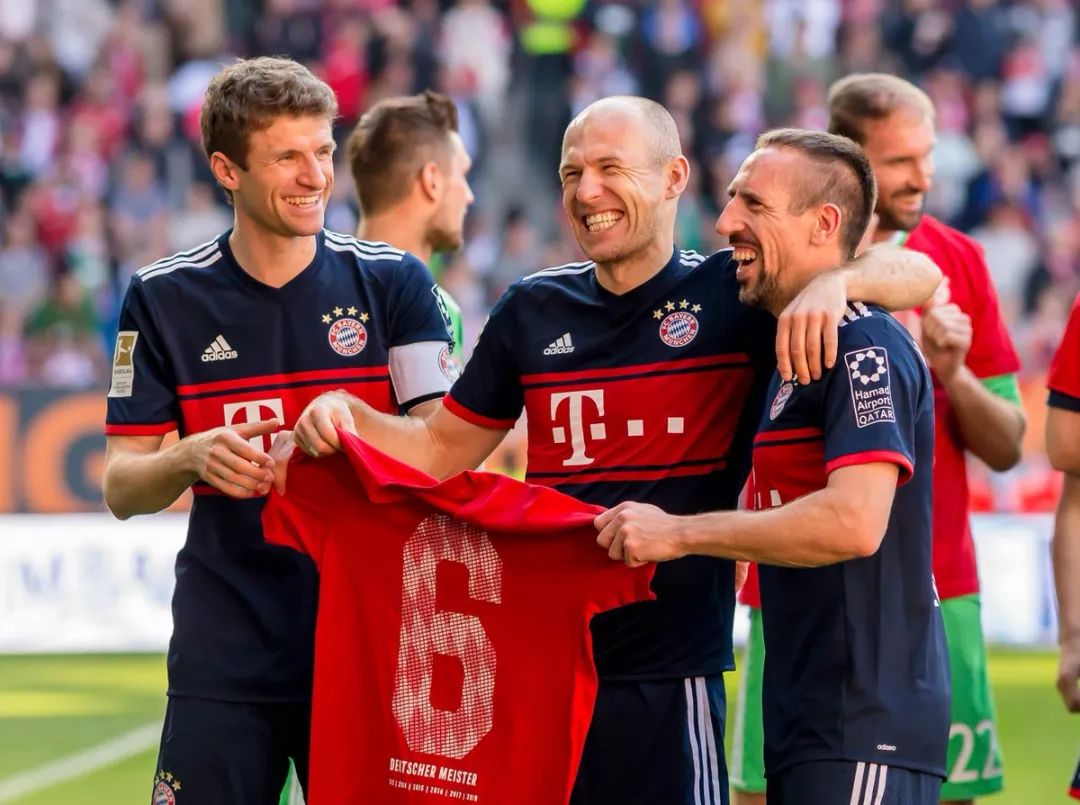 惠州小外援杰师傅现象级表现，能否叩开男篮大门？（惠州小外援杰师傅状态爆棚，能否敲开中国男篮之门？）